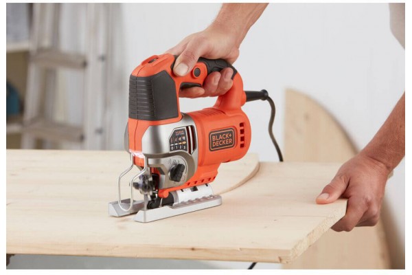 Пила лобзиковая мережева BLACK+DECKER BES610