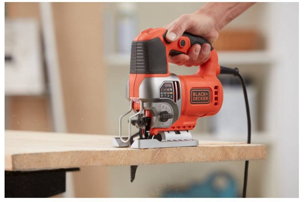 Пила лобзиковая мережева BLACK+DECKER BES610