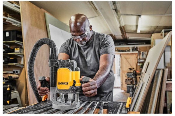 Фрезер мережевий DeWALT DWE625