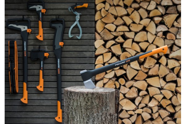 Сокира-колун Fiskars Х17 М, 122463 (1015641)