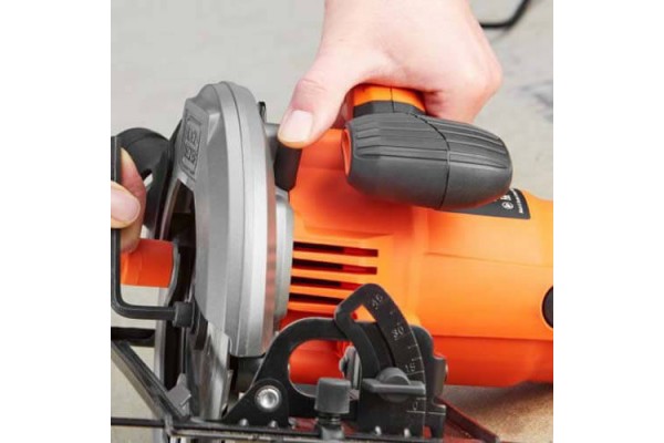 Пила дискова мережева BLACK+DECKER CS1550