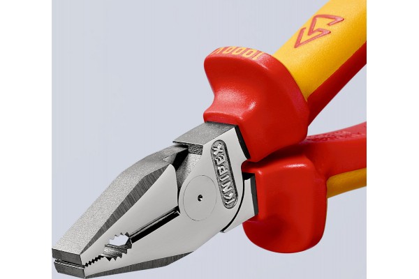 Плоскогубці KNIPEX 200 мм (02 06 200)