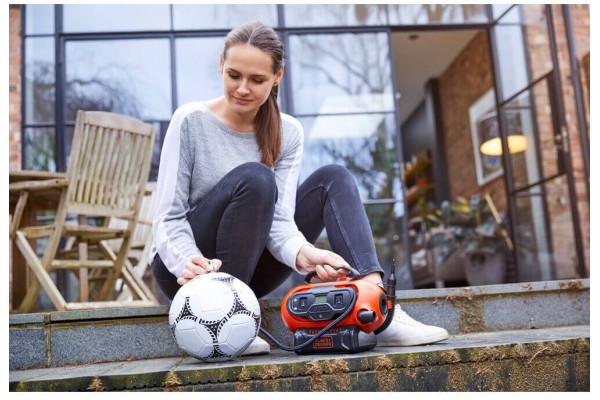 Компресор автомобільний акумуляторний BLACK+DECKER BDCINF18N