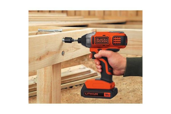 Набір з двох інструментів BLACK+DECKER BCK21S1S