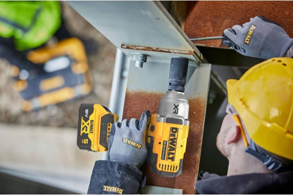 Гайковерт ударний акумуляторний безщітковий DeWALT DCF900N