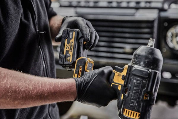 Гайковерт ударний акумуляторний безщітковий DeWALT DCF900P2G