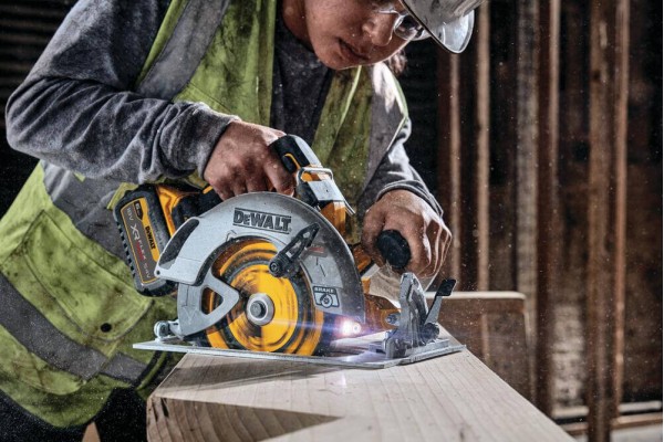 Пила дискова акумуляторна безщіткова DeWALT DCS573T1