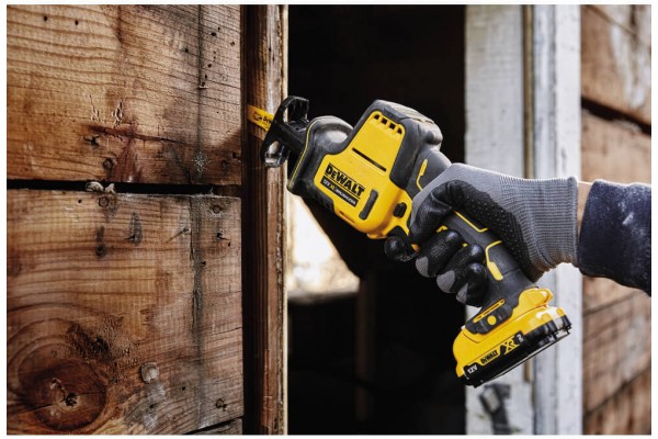 Пила шабельна акумуляторна безщіткова DeWALT DCS312NT