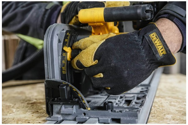 Пила дискова занурювальна акумуляторна DeWALT DCS520NT