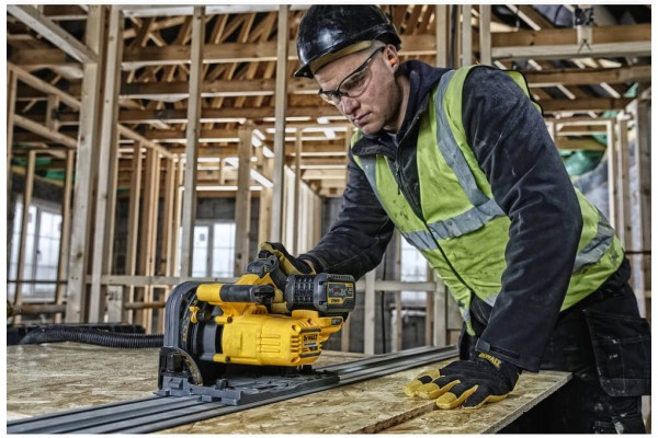 Пила дискова занурювальна акумуляторна DeWALT DCS520NT