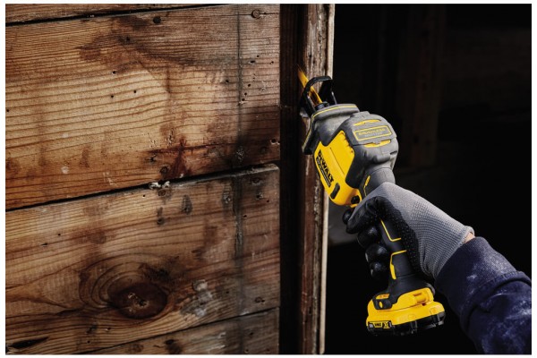 Пила шабельна акумуляторна безщіткова DeWALT DCS312D2