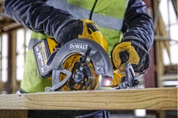 Пила дискова акумуляторна DeWALT DCS578NT