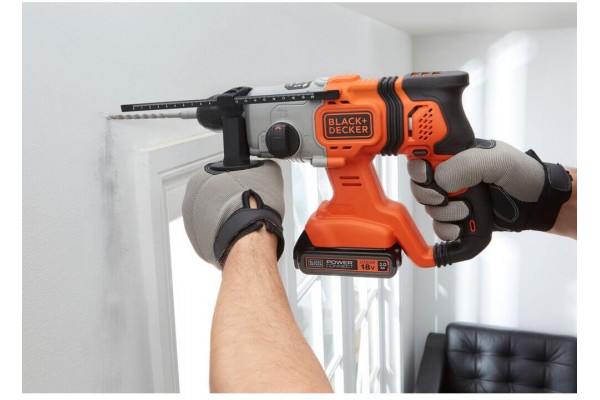 Перфоратор акумуляторний BLACK+DECKER BCD900B