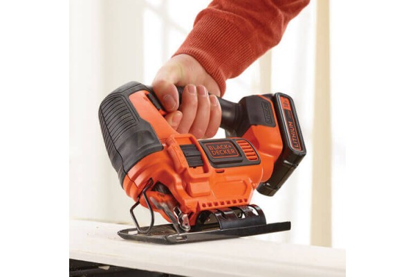 Пила лобзикова акумуляторна BLACK+DECKER BDCJS18N