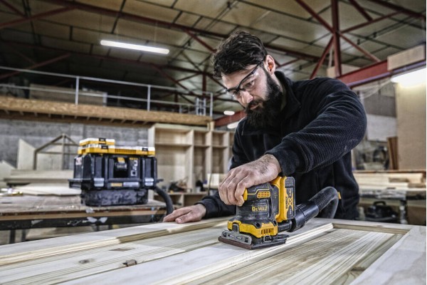 Шліфмашина вібраційна акумуляторна DeWALT DCW200N