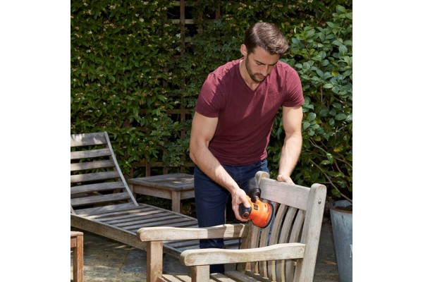 Шліфмашина ексцентрикова мережева BLACK+DECKER BEW210