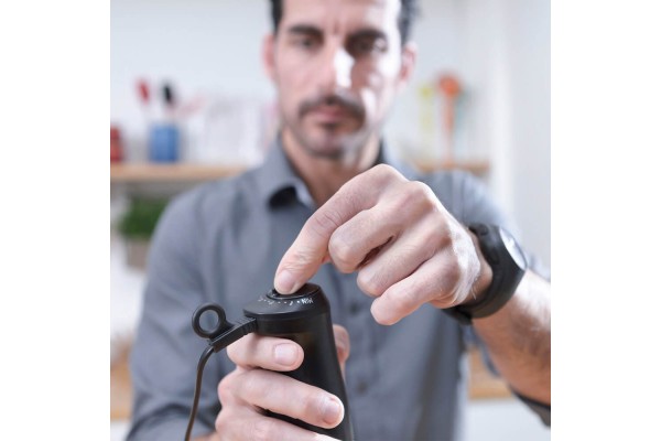 Ручний блендер BLACK+DECKER BXHBA1200E