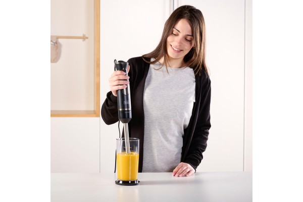 Ручний блендер BLACK+DECKER BXHBA800E