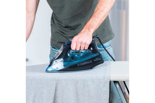 Праска BLACK+DECKER BXIR2606E