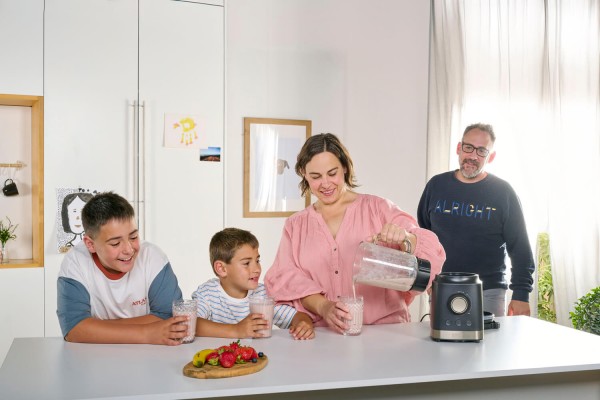 Стаціонарний блендер BLACK+DECKER BXJB2000E