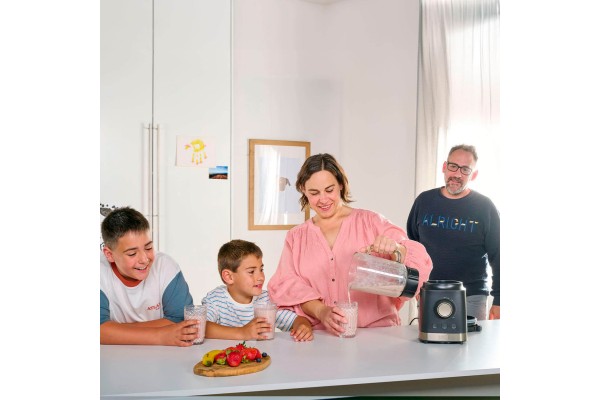 Стаціонарний блендер BLACK+DECKER BXJB2000E