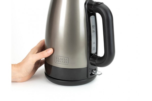 Електрочайник BLACK+DECKER BXKE2201E