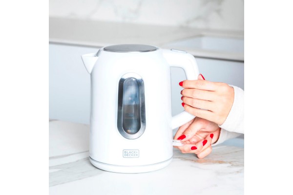 Електрочайник BLACK+DECKER BXKE2204E