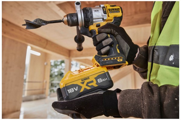 Акумуляторна батарея DeWALT DCB1880