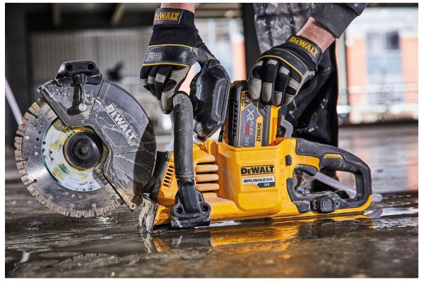 Акумуляторна батарея DeWALT DCB548