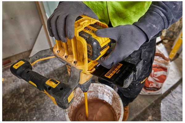 Акумуляторна батарея DeWALT DCB548
