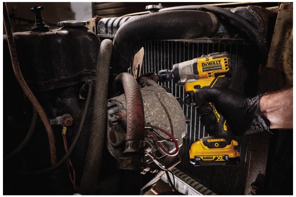 Гайковерт ударний акумуляторний безщітковий DeWALT DCF902D2