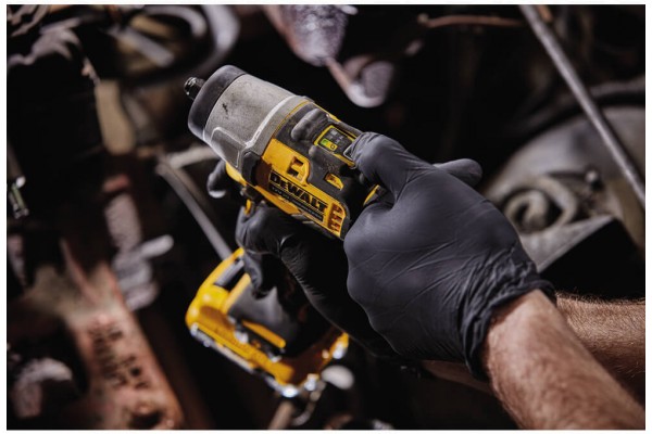 Гайковерт ударний акумуляторний безщітковий DeWALT DCF902D2