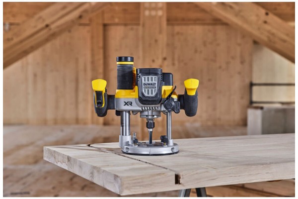 Фрезер акумуляторний безщітковий DeWALT DCW620NT