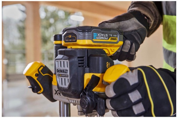 Фрезер акумуляторний безщітковий DeWALT DCW620NT