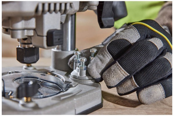 Фрезер акумуляторний безщітковий DeWALT DCW620NT