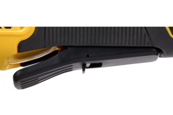 Фрезер акумуляторний безщітковий DeWALT DCW682NT