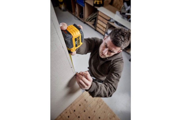 Рулетка вимірювальна COMPACT, 5 м х 28 мм DeWALT DWHT38114-0