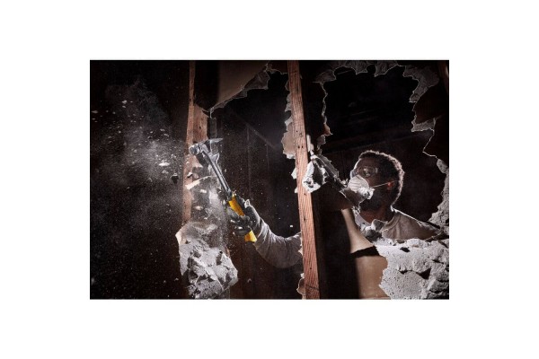 Молоток DEM-CLAW, суцільнометалевий, вага головки 624 г DeWALT DWHT51008-0