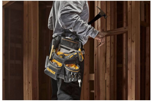 Професійна сумка для інструментів з ременем DeWALT DWST40201-1