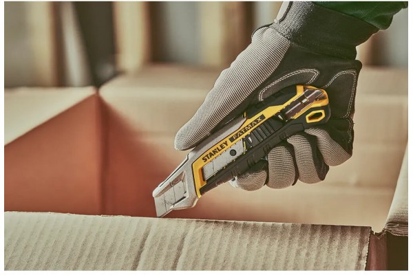 Ніж FatMax Integrated Snap Knife довжиною 165 мм з лезом шириною 18 мм з сегментами, що відламуються STANLEY FMHT10594-0