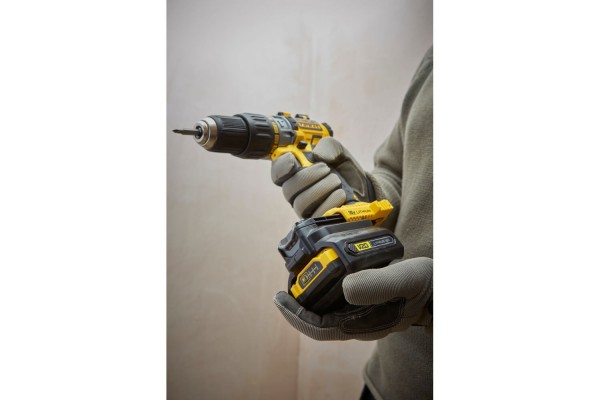 Адаптер перехідник для акумуляторної батареї V20 STANLEY FATMAX SFMCB100