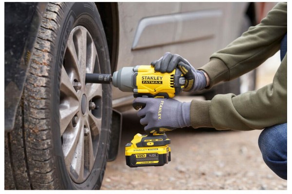 Гайковерт ударний акумуляторний STANLEY FATMAX SFMCF940M1