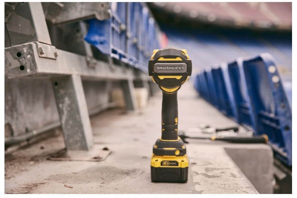 Гайковерт ударний акумуляторний STANLEY FATMAX SFMCF940M1