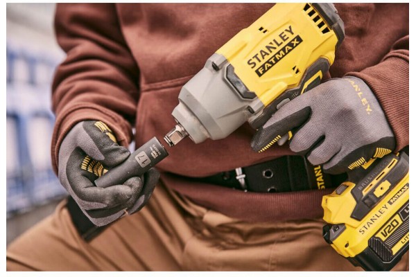Гайковерт ударний акумуляторний STANLEY FATMAX SFMCF940M1