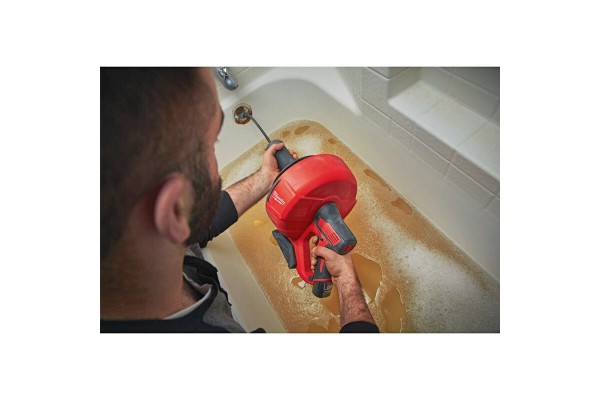 Акумуляторна прочисна машина MILWAUKEE M12 BDC8-202C (трос, внутрішній барабан,2 акумул. Х 2Аг, ємні