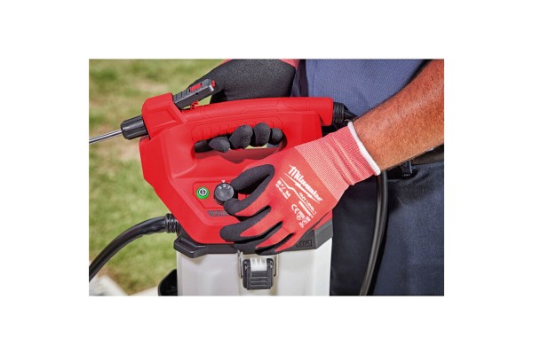 Аккумуляторний оприскувач 3.7 литра MILWAUKEE M12BHCS3L-0