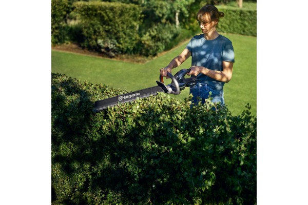 Кущоріз акумуляторний Husqvarna Aspire H50-P4A KIT (9706203-04)