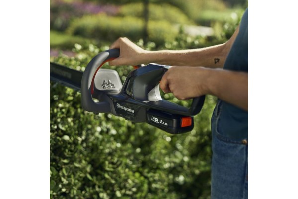Кущоріз акумуляторний Husqvarna Aspire H50-P4A KIT (9706203-04)