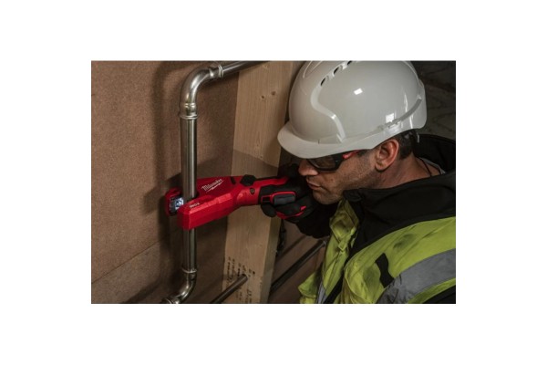 Акумуляторний труборіз по неіржав. сталі MILWAUKEE M12PCSS-202C (+2 акумулятори, зарядний пристрій, HD кейс)