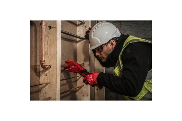 Акумуляторний труборіз по неіржав. сталі MILWAUKEE M12PCSS-202C (+2 акумулятори, зарядний пристрій, HD кейс)